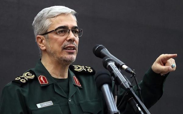 با قاطعیت مهیای برچیدن بساط هر متجاوز و طمع کاری هستیم با قاطعیت مهیای برچیدن بساط هر متجاوز و طمع کاری هستیم