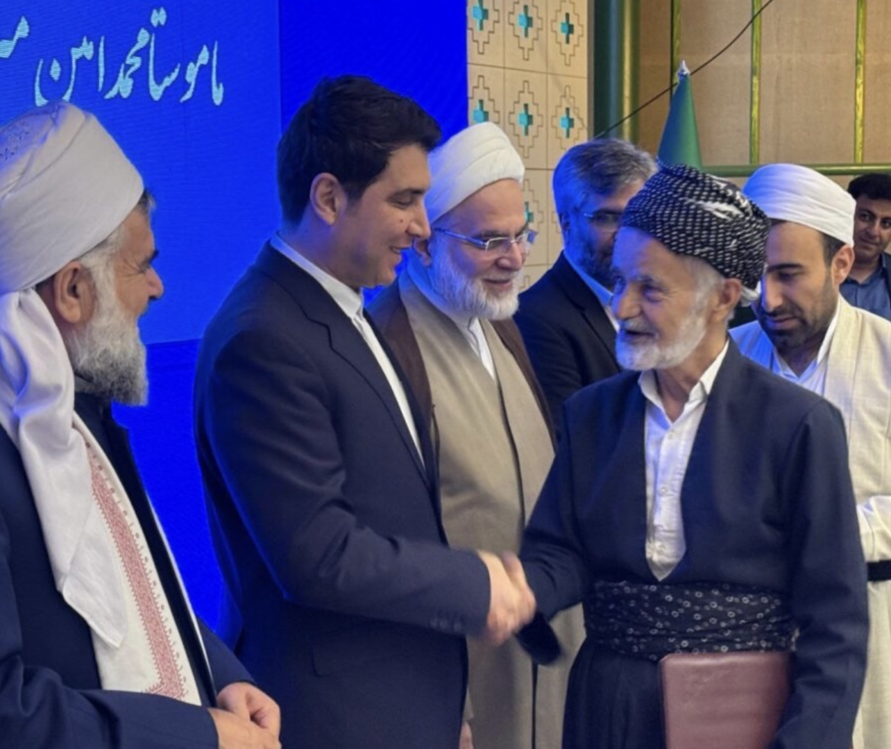 کردستان گنجینه فرهنگی ایران در کانون توجه رسانه ملی/مهمترین مولفه کردستان امنیت است