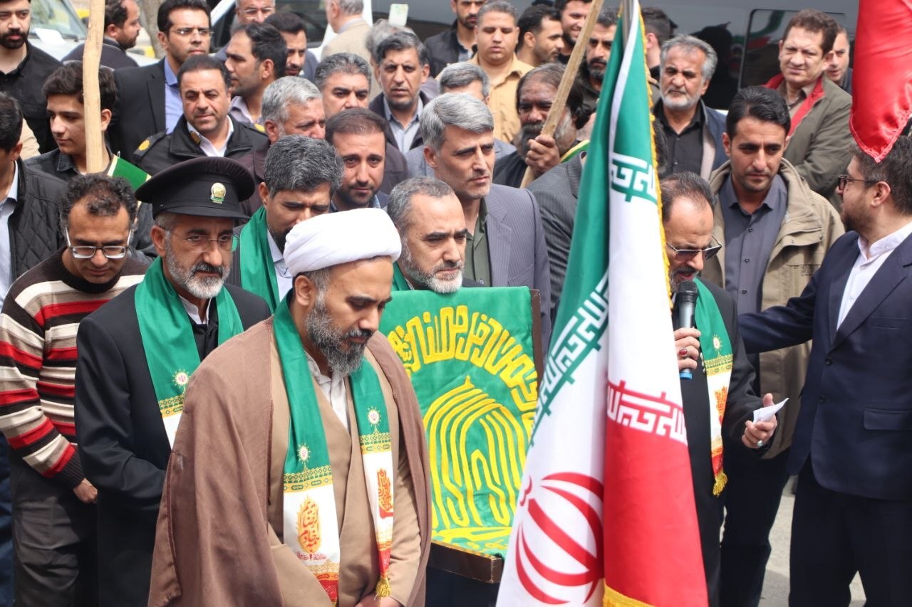گزارش ویدیویی تابناک از استقبال باشکوه سنندجیها از خادمان حرم رضوی در گلزار شهدا گزارش ویدیویی تابناک از استقبال باشکوه سنندجیها از خادمان حرم رضوی در گلزار شهدا