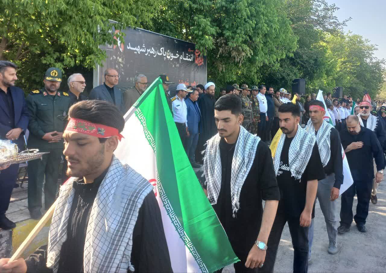 کرمانشاه یکپارچه در مسیر بدرقه رهبر شهید انقلاب/ اعزام ۲۴ هزار زائر به تهران کرمانشاه یکپارچه در مسیر بدرقه رهبر شهید انقلاب/ اعزام ۲۴ هزار زائر به تهران