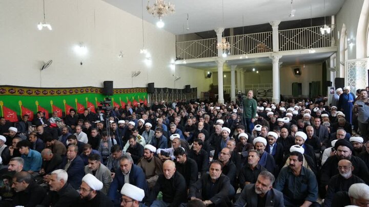 آیین وداع با آقای شهید ایران در حوزه علمیه کمالیه خرم‌آباد برگزار شد